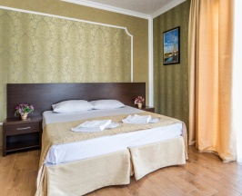 Полулюкс в Бута