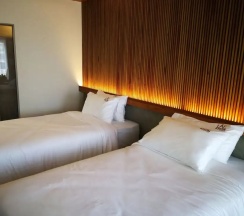 Трёхместный номер Standard в Laekhon Nonbai Hotel