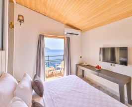 Номер Семейный в Hera Hotel