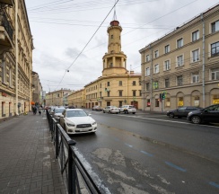 Трехместные апартаменты с антресолью и гамаком в Есения
