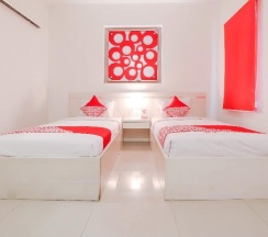 Двухместный номер Standard 2 отдельные кровати в OYO 1489 Simona Hotel