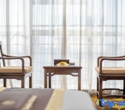 Двухместный номер Standard двуспальная кровать в Linghai Hotel