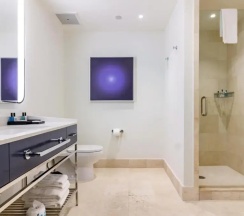 Полулюкс Sorrento oceanfront в Fontainebleau Miami Beach