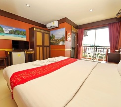 Двухместный номер Standard с балконом двуспальная кровать в 99 Residence Patong