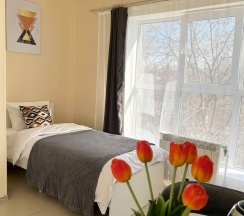 Трехместный номер с двуспальной и полутора спальной кроватью в Дисней