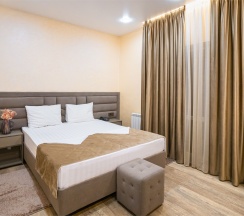 6-местный 2-комнатный "Семейный" номер с балконом в Манэ