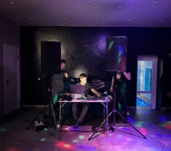Коттедж «Loft House» в Дом в лесу