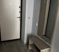 Трёхместные апартаменты Comfort с балконом и с красивым видом из окна в Радуга