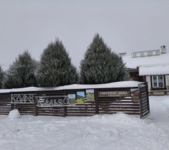 Двухместное бунгало с видом на внутренний двор двуспальная кровать в Усадьба