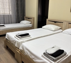 Семейный пятиместный номер в Тренд