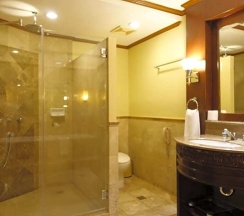 Люкс Executive в Henann Regency Resort & Spa