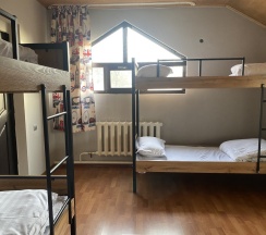Кровать в общем номере в Almaty BackPackers