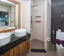 Люкс Spa Bath с 2 комнатами с видом на море в Отель Royal Beach Boutique Resort & Spa