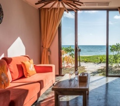 Двухместный дом Beach oceanfront двуспальная кровать в Natai Beach Resort