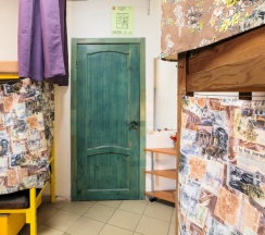 Место в женском шестиместном в Решетников SibHome