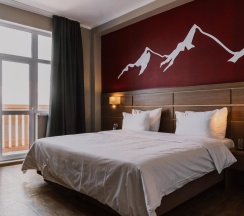 2-местный номер стандарт с балконом и видом на горы в Ays Design Hotel