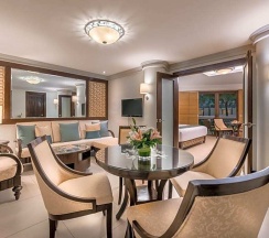 Люкс Executive в Henann Regency Resort & Spa
