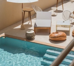 Двухместный номер Deluxe с видом на бассейн 2 отдельные кровати в Casa Solana