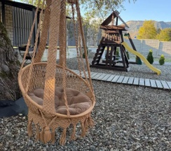 Коттедж с красивым видом из окна в Среда обитания