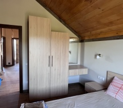 Коттедж Superior с балконом и с красивым видом из окна в Горки