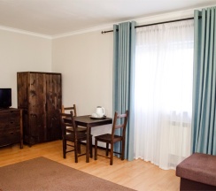 Двухкомнатный делюкс в Альпийский двор