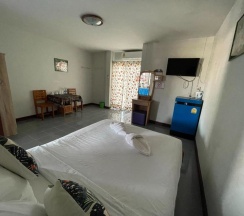 Двухместный номер Standard двуспальная кровать в Jenny Hostel HuaHin