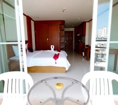 Двухместный номер Standard с видом на город двуспальная кровать в Phu View Talay Resort
