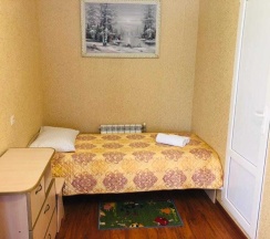 Трёхместный номер Standard с красивым видом из окна в Гуля