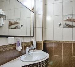 Двухместные апартаменты 5 с видом на парк двуспальная кровать в Exclusive Hotel&Apartments