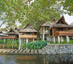 Вилла c 1 комнатой с балконом и рядом с пляжем в Sunset Park Resort and Spa