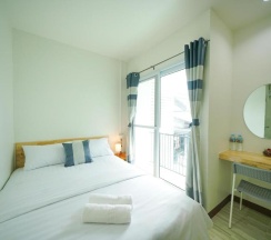 Двухместный номер Deluxe двуспальная кровать в D-hub Hostel