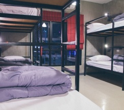 Кровать в общем номере в A7 Hidden Hostel