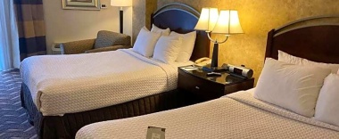 Четырёхместный номер Business 2 отдельные кровати в Country Inn & Suites by Radisson, Austin North