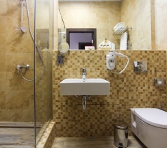 Двухместный номер с 1 кроватью или 2 отдельными кроватями в Art hotel Nring