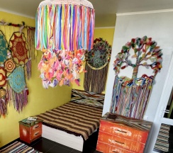 Кровать в 2-местном общем номере Шаман в Дом Радости