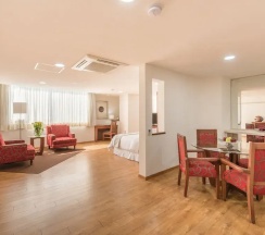 Двухместный Люкс Master (двуспальная кровать) в Suites Perisur Apartamentos Amueblados
