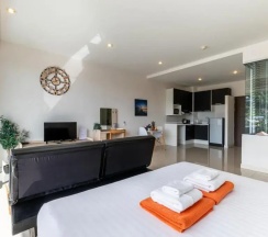 Двухместная студия Superior двуспальная кровать в Chic Condo Karon by RESAVA