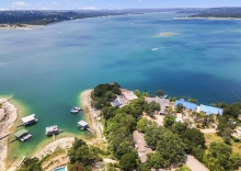 Вилла в Lakefront On Lake Travis 4 Bedroom Residence by RedAwning