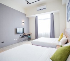 Двухместный номер Standard с видом на город двуспальная кровать в Rainbow Hotel