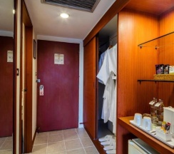 Двухместный номер Deluxe двуспальная кровать в Bangkok Palace Hotel