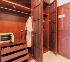 Трёхместный номер Deluxe в Arinara Beach Resort Phuket
