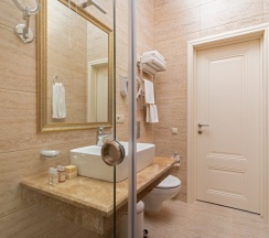 Двухкомнатный семейный в Trianon hotel