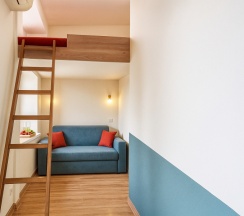 Комфорт Двухуровневый Мини в Metro apartments