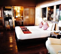 Двухместный люкс Beachside двуспальная кровать в Birds and Bees Resort