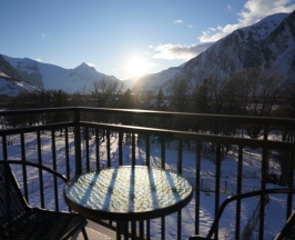 Двухместный номер Standard с балконом (2 отдельные кровати) в Отель Peak Kazbegi