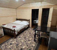 Четырёхместный коттедж с 2 комнатами с красивым видом из окна в Forest house resort