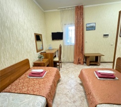 Двухместный стандарт с раздельными кроватями (окно выходит в атриум отеля) в Атриум