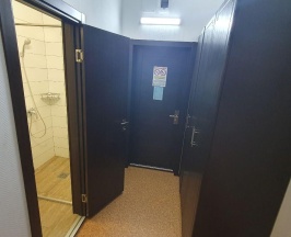 Номер стандарт с 1 односпальной и 1 двуспальной кроватью в Санлайт