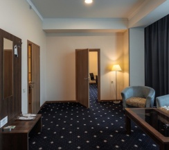 Executive Suite в Central City
