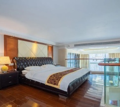Двухместный номер Deluxe Дуплекс (двуспальная кровать) в Louidon Mega Duplex Apartment - Beijing Rd